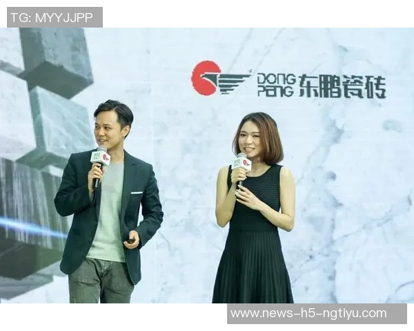 郑铮惊艳吊门击中横梁门将无奈目送球飞过 郑铮惊艳吊门击中横梁门将无奈目送球飞过